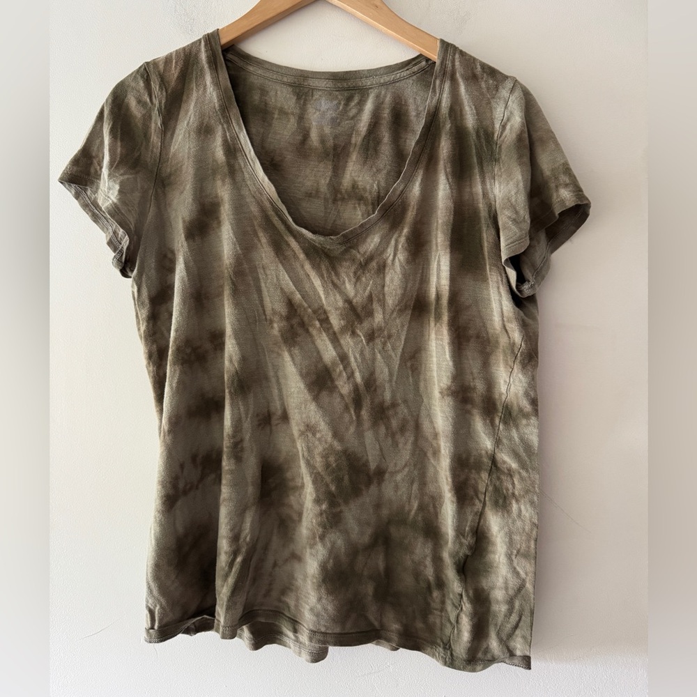 PINK Victoria’s Secret Army Green Tie Dye T Shirt - Picture 1 of 4